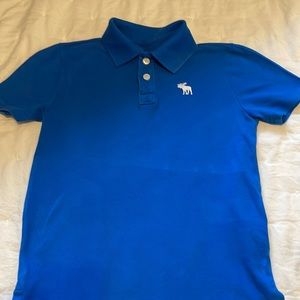 Boys Abercrombie short sleeve polo shirt.